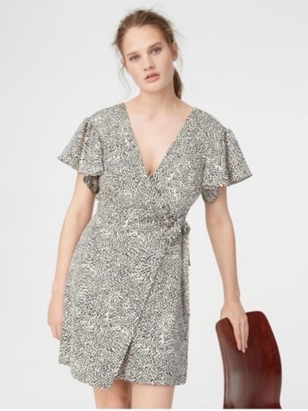 Club Monaco Flutter Sleeve Geovanna Wrap Mini Dress Mini Leopard Print Sz 8 - Picture 2 of 15